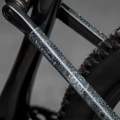 Dyedbro Kit De Protection Du Cadre - Día De Muertos - Blanc Mat 11 Dyedbro Kit De Protection Du Cadre - Día De Muertos - Blanc Mat -Vélos Soldes 05 DBF11148