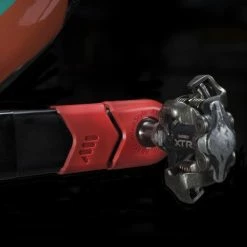 AMS - All Mountain Style Crank Defender - Protège-manivelle - Noir -Vélos Soldes AMS Crank Defender Red INSTALLED close xweb 1024x10244J7OBMzeytrva