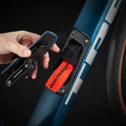 Domane SL 6 ETap Satin Dark Aquatic/Satin Trek Black 17 Domane SL 6 ETap Satin Dark Aquatic/Satin Trek Black -Vélos Soldes DomaneSL6eTap 22 35028 B Alt3