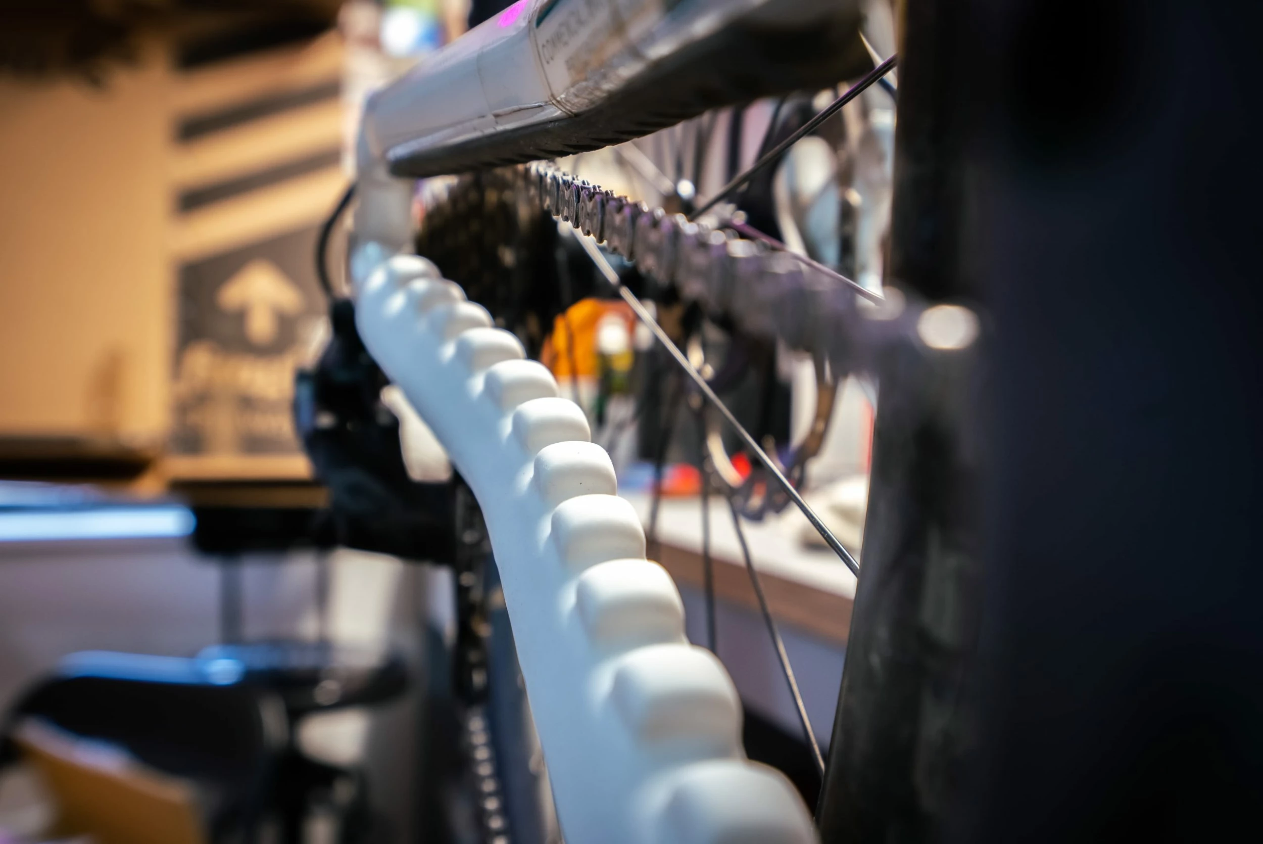 Velocity Hucking Systems VHS 2.0 Slapper Tape - Blanc 3 Velocity Hucking Systems VHS 2.0 Slapper Tape - Blanc